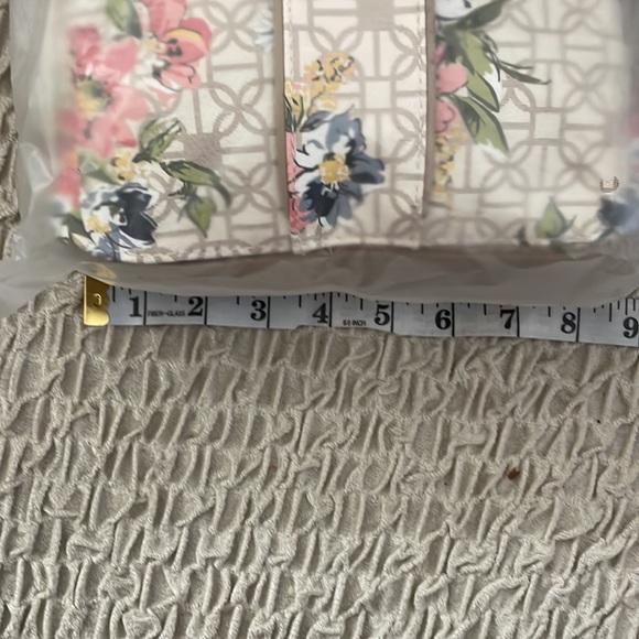 Time and Thru NWOT Brand New Adjustable Shoulder Bag - Picture 13 of 17